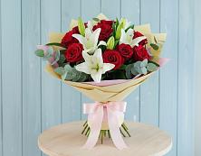 Букет цветов из:  Лилии и Розы в Зубово Республика Башкортостан