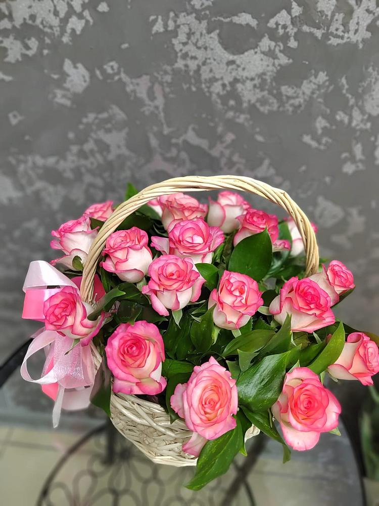 Цветочная композиция из Розы в корзине в Зубово Республика Башкортостан