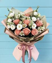 Букет цветов из:  Розы, Альстромерии и Лизиантусы в Зубово Республика Башкортостан