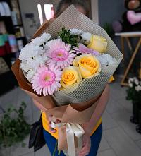 Букет цветов из:  Герберы, Розы и Хризантемы в Зубово Республика Башкортостан
