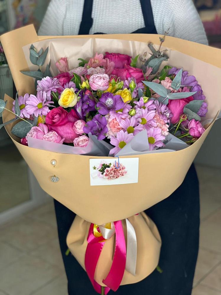 Букет цветов из: Хризантемы, Гвоздики и Альстромерии в Зубово Республика Башкортостан