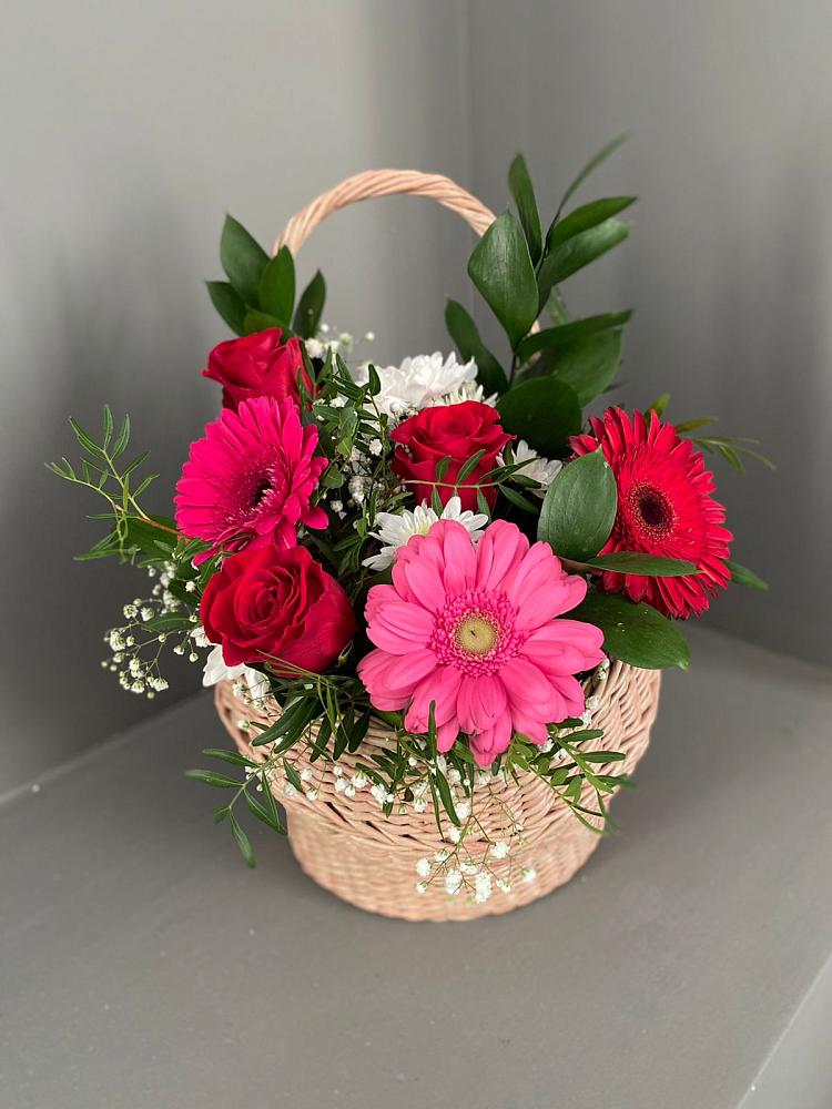 Цветочная композиция из Розы, Хризантемы и Герберы в корзине в Зубово Республика Башкортостан