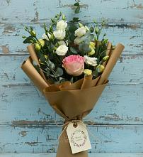 Букет цветов из:  Розы и Лизиантусы в Зубово Республика Башкортостан