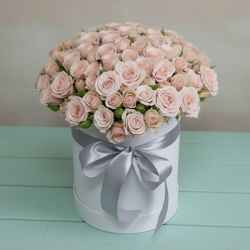 Цветочная композиция из Розы в шляпной коробке в Зубово Республика Башкортостан